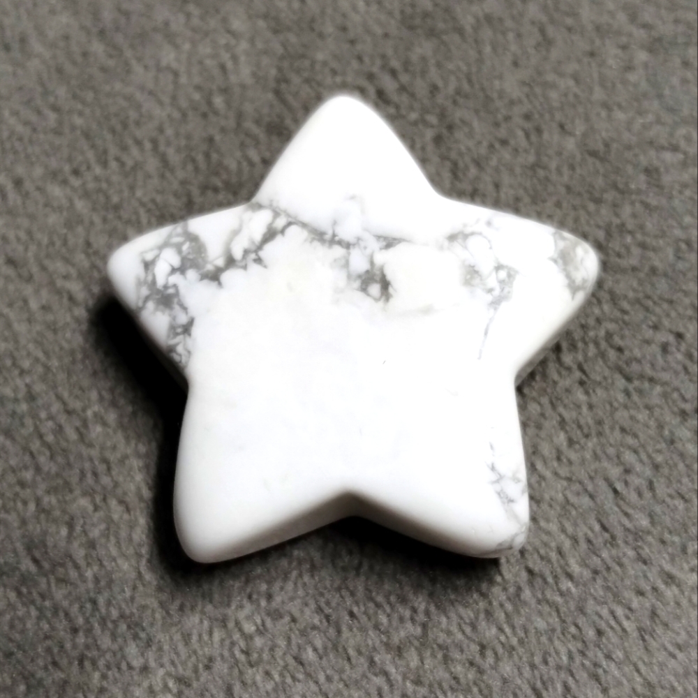 Howlite Star - Picture 1 of 4